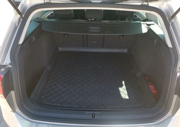 Volkswagen Golf cena 38600 przebieg: 208000, rok produkcji 2015 z Marki małe 596